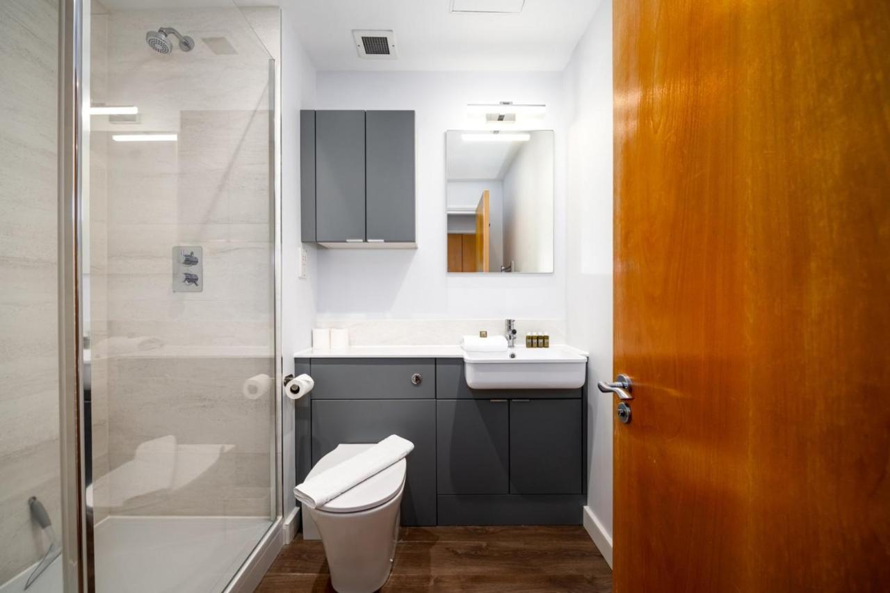 Modern & Spacious 2 Bedroom In Central London Bagian luar foto